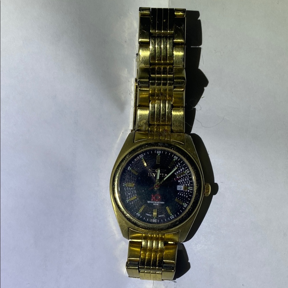 Invicta Gold Watch with Metal Band and Classic Design
